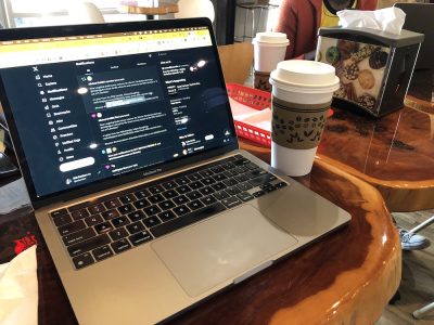 Working with a friend at Donut Central & Fuelpresso in Orlando, Florida. One of my regular digital nomad stops.